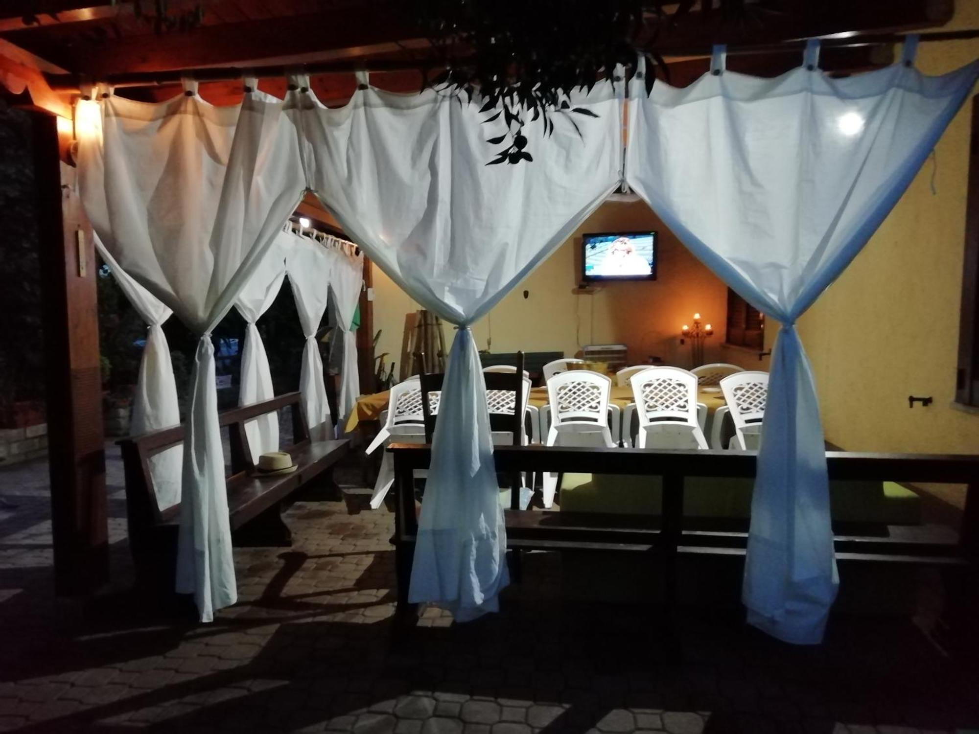 Alloggio Per Uso Turistico Sant'Andrea Lariano Dış mekan fotoğraf